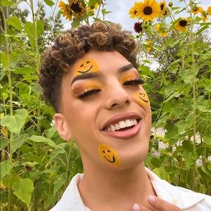 Meet your Posher, Dominic